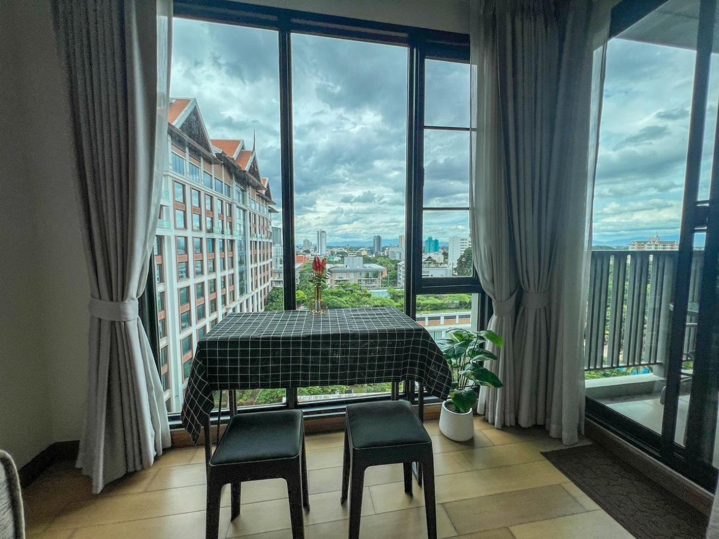 The Astra Luxury Condo In Town Csiangmaj Kültér fotó